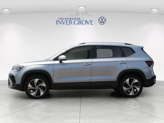 Certified 2025 Volkswagen Taos SE AWD/4WD image 4