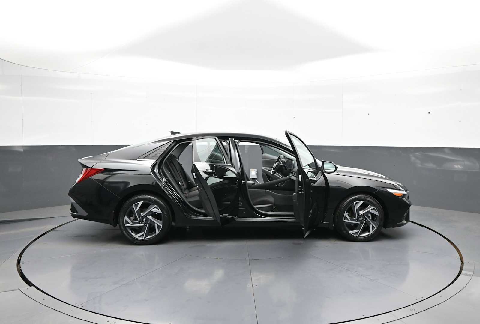 Certified 2024 Hyundai Elantra SEL w/ Convenience Package FWD image 58