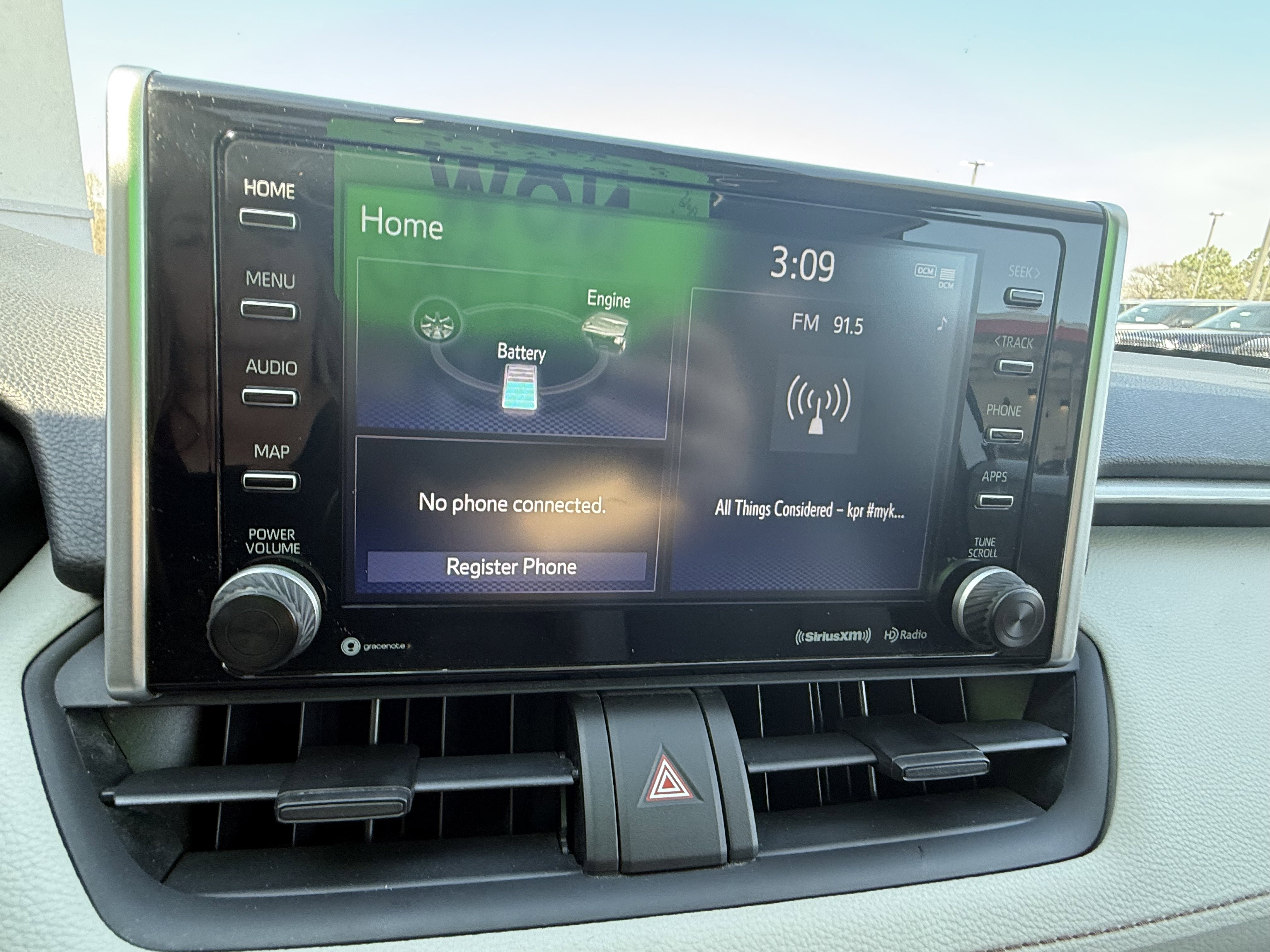 Certified 2021 Toyota RAV4 XLE w/ Convenience Package image 7