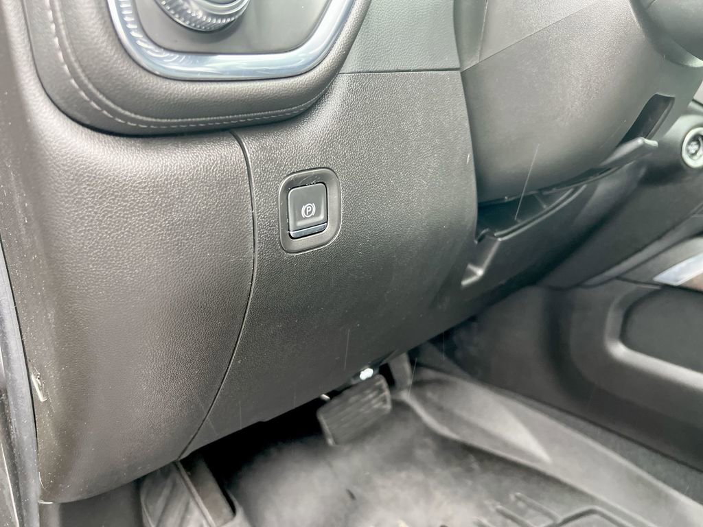 Used 2022 GMC Sierra 3500 Denali image 16