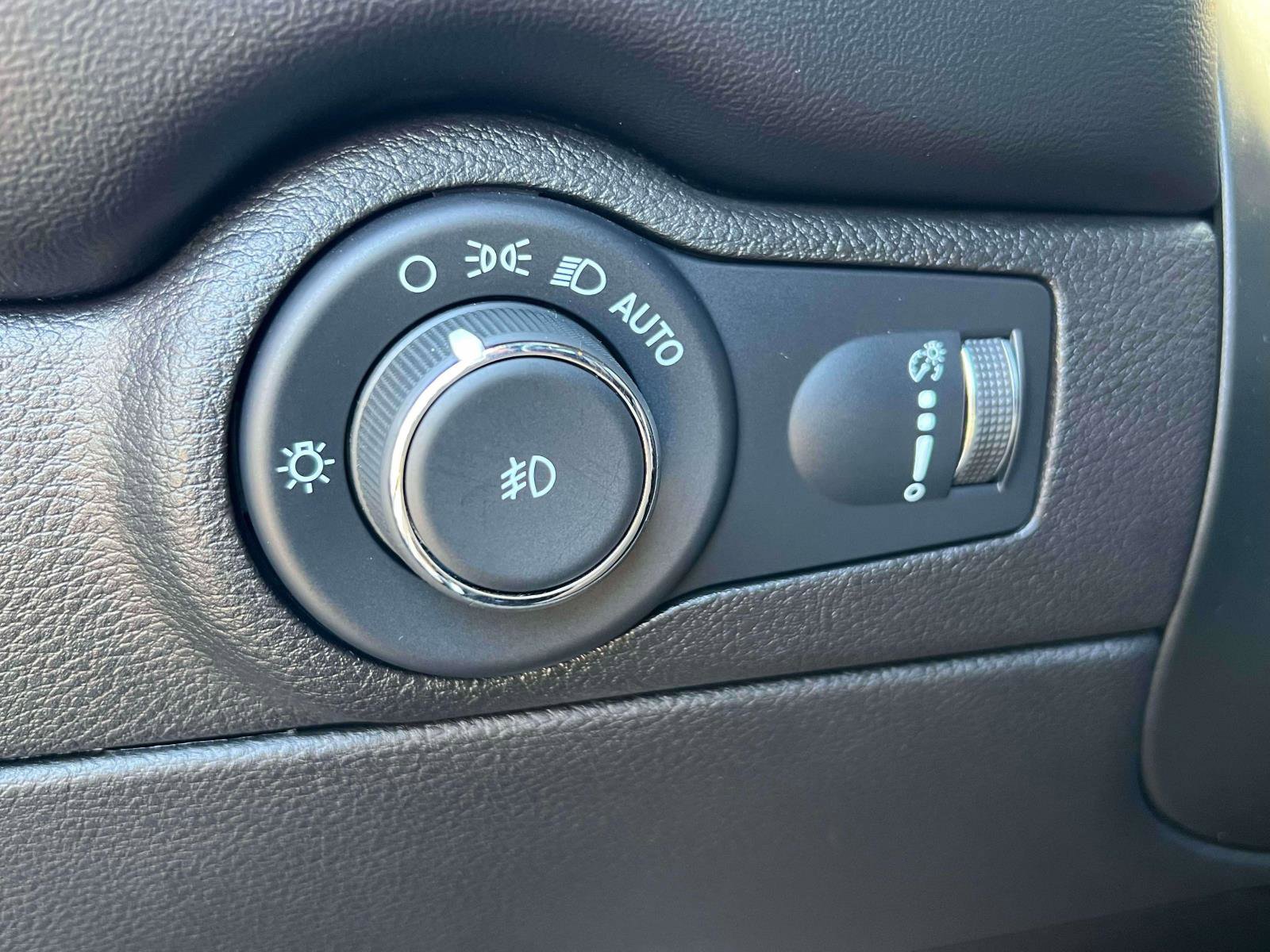 Used 2022 Dodge Durango GT image 14