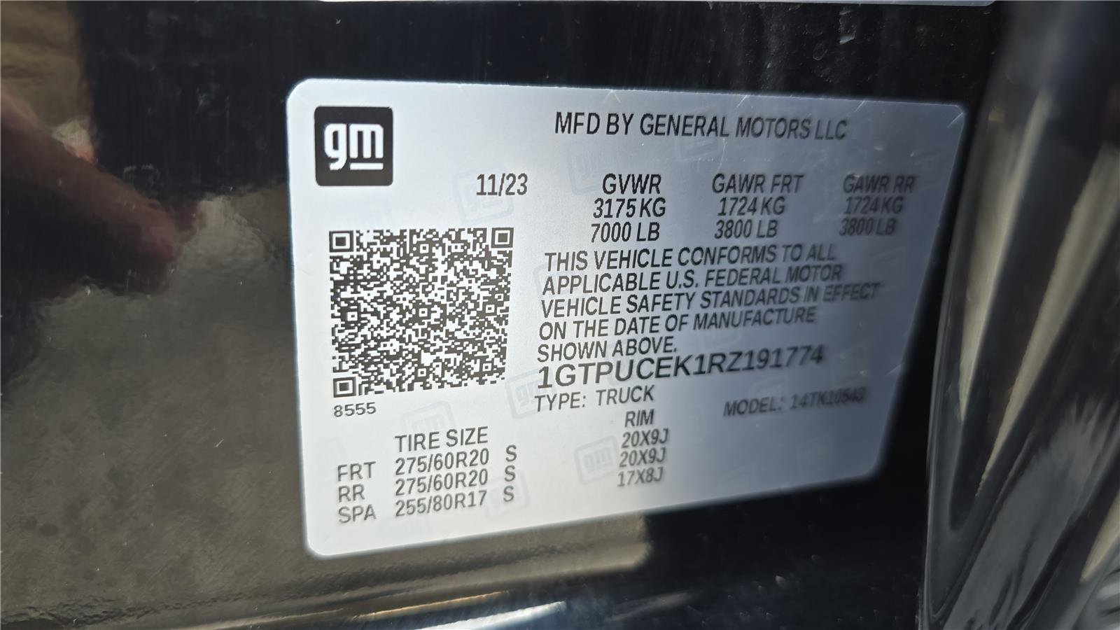 Used 2024 GMC Sierra 1500 Elevation w/ LPO, Elevation Black Package image 9