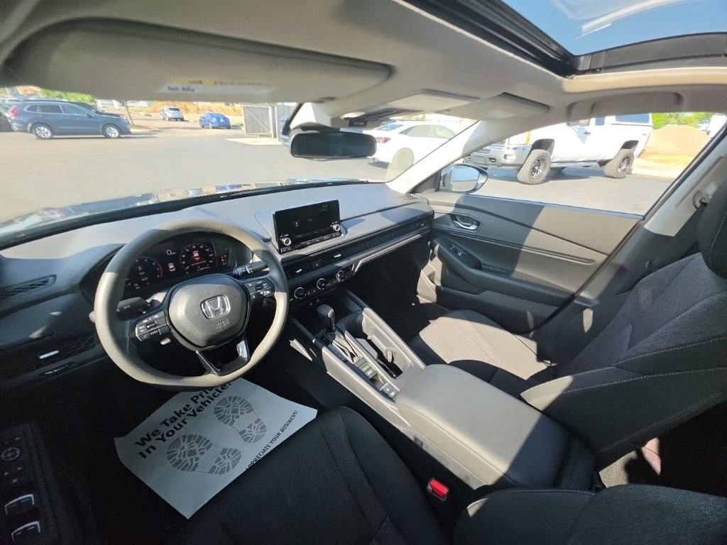 Used 2025 Honda Accord SE image 26