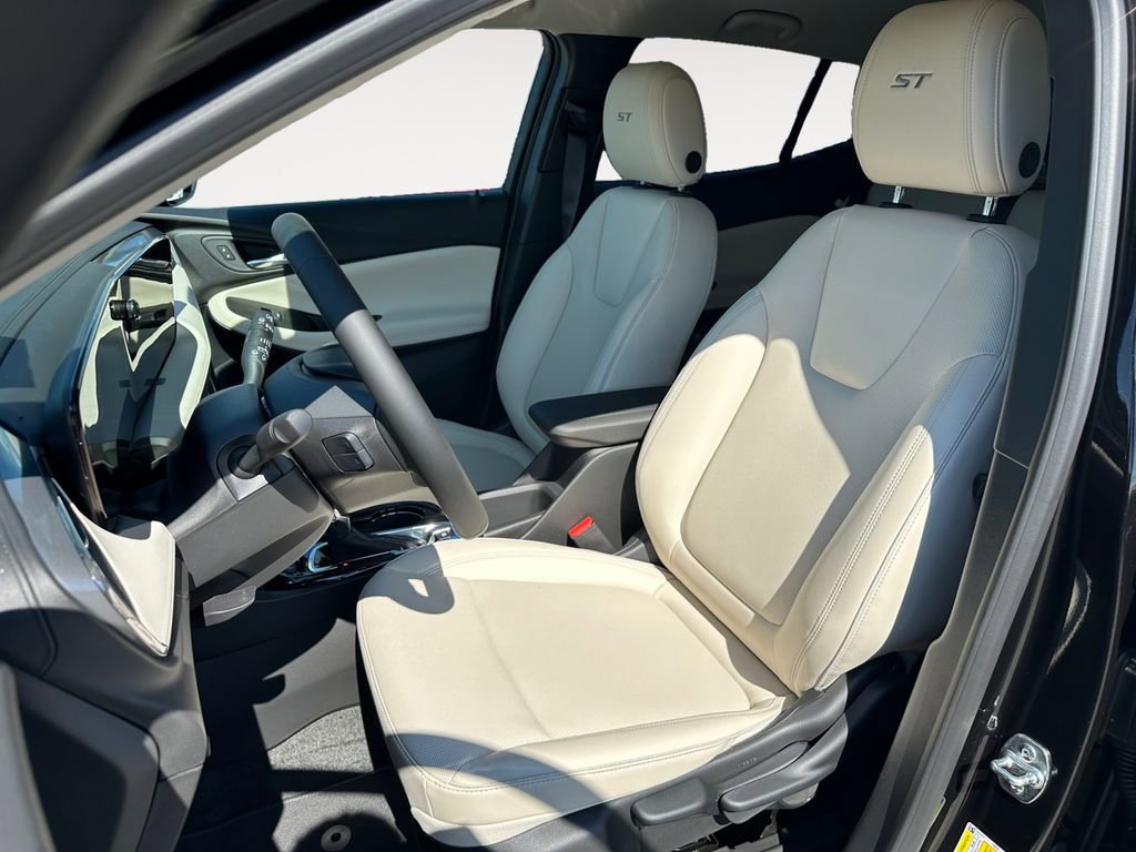New 2026 Buick Encore GX Sport Touring FWD image 9