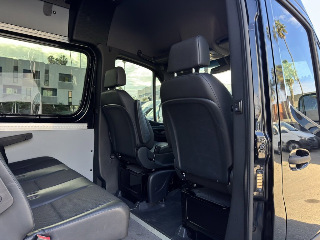 Used 2022 Mercedes-Benz Sprinter 144 Cargo image 9