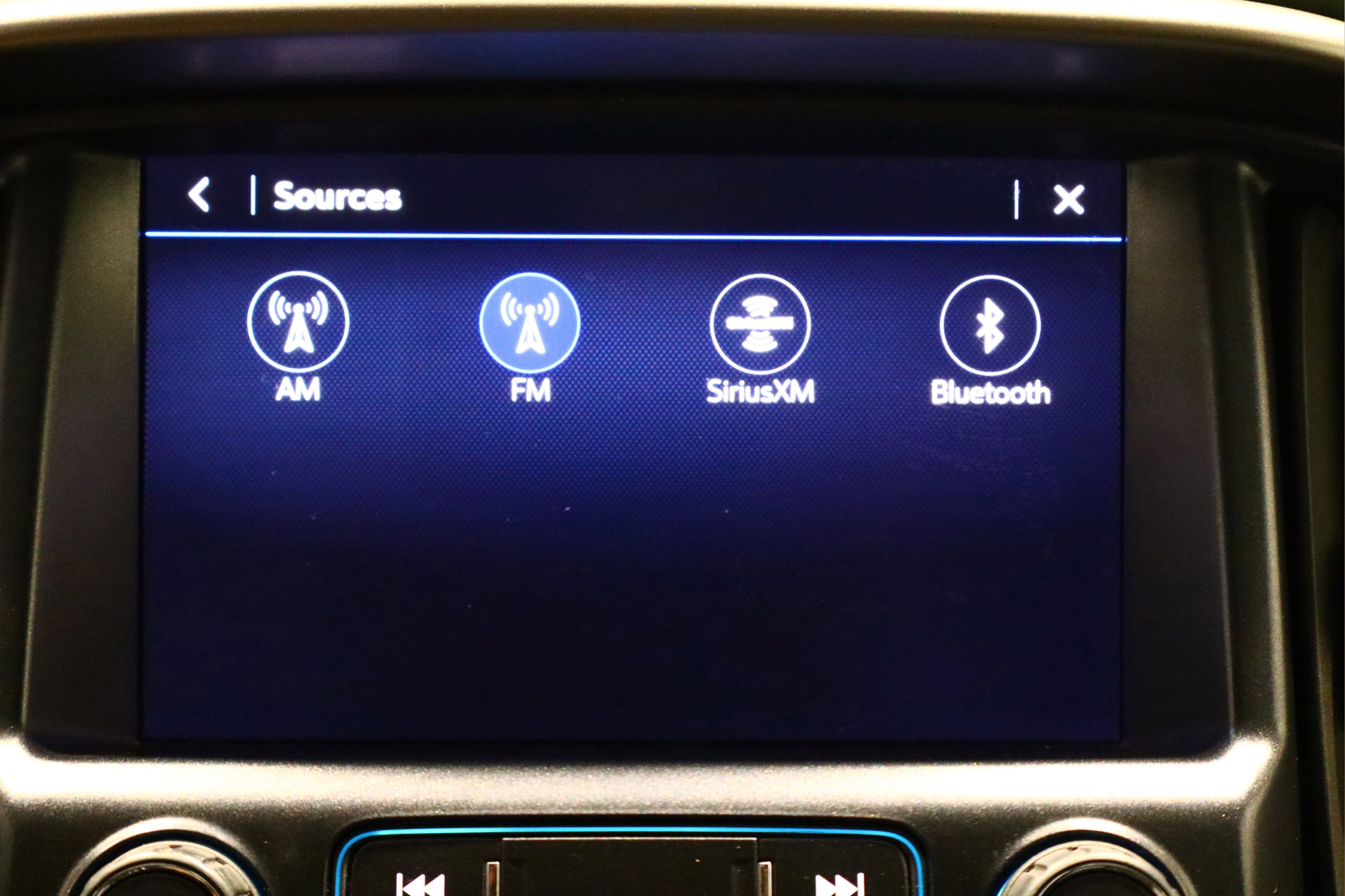 Used 2022 Chevrolet Colorado Z71 w/ Z71 Midnight Edition image 32