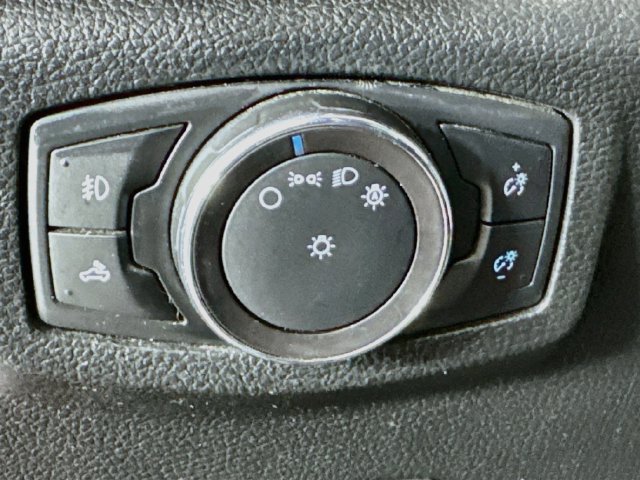 Used 2018 Ford F250 Lariat w/ Lariat Value Package AWD/4WD image 14