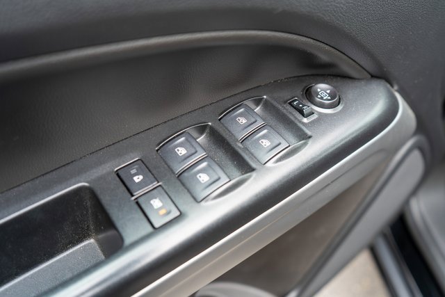 Used 2022 Chevrolet Colorado LT image 17