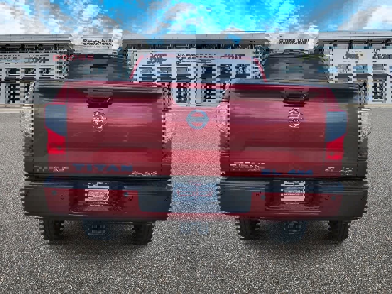 Used 2018 Nissan Titan SL image 7