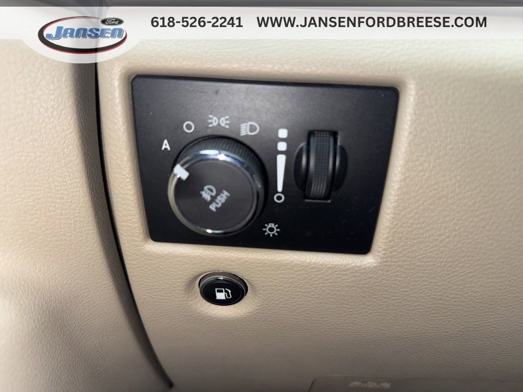 Used 2018 Jeep Grand Cherokee Limited AWD/4WD image 15