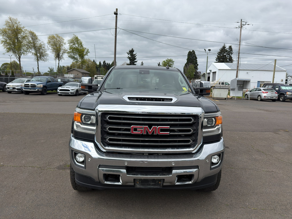 Used 2018 GMC Sierra 3500 SLT w/ Driver Alert Package AWD/4WD image 2
