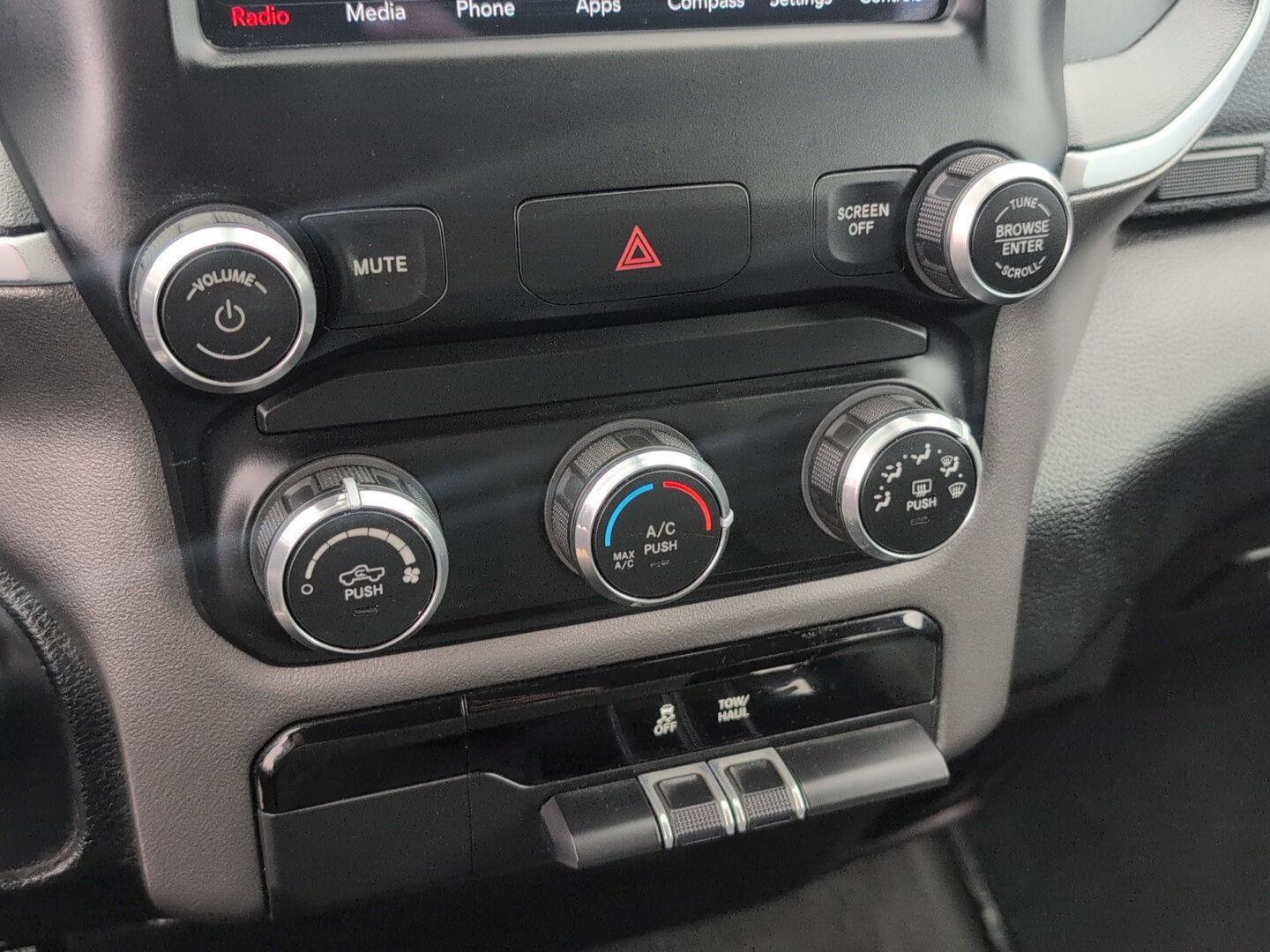 Used 2020 RAM 1500 Big Horn AWD/4WD image 32