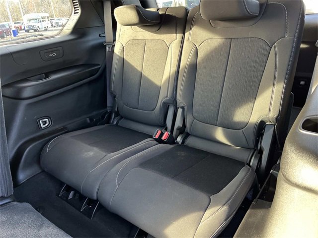 Used 2024 Jeep Grand Cherokee L Laredo w/ Luxury Tech Group I image 19