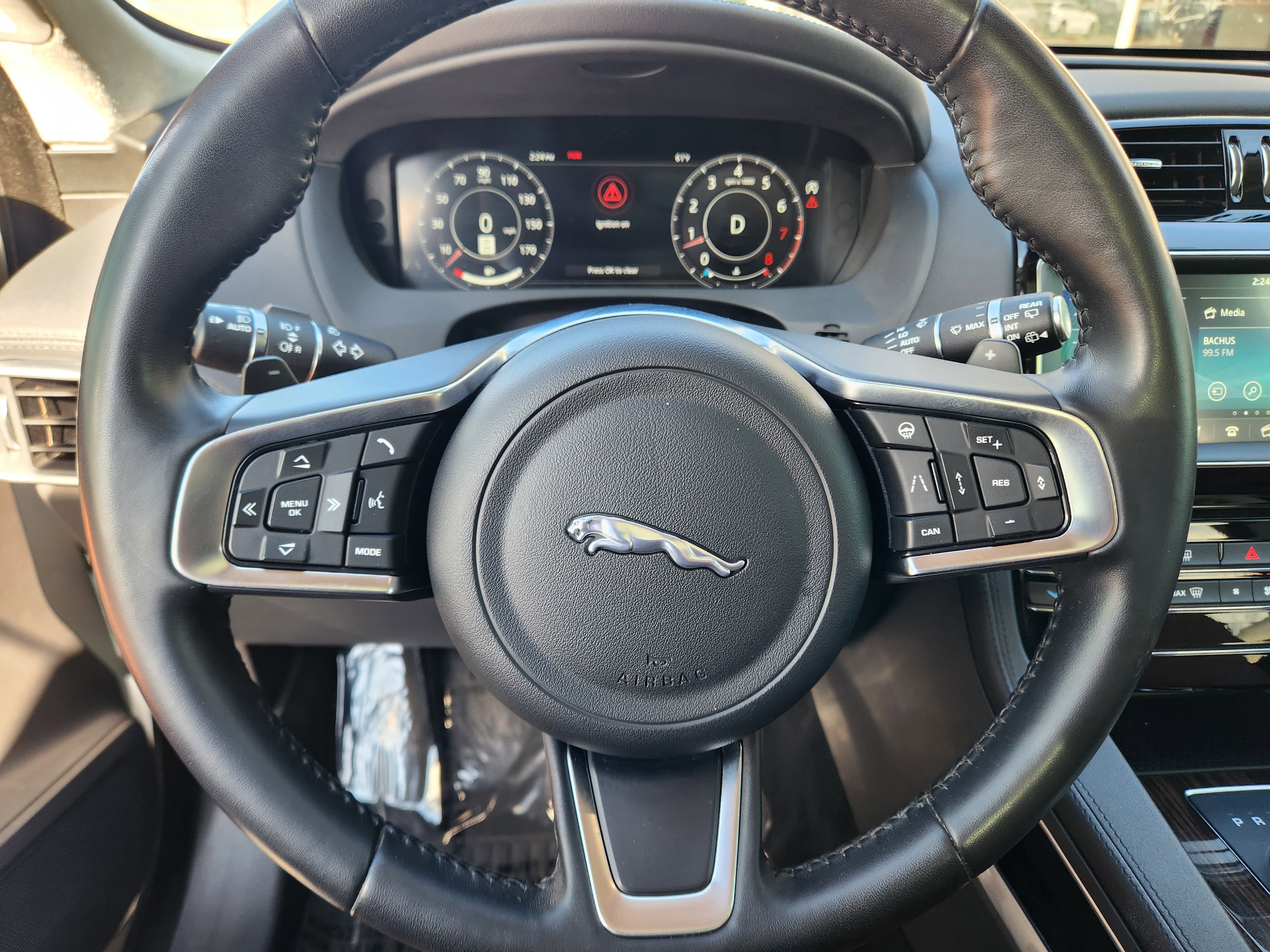Used 2019 Jaguar F-PACE Portfolio image 7