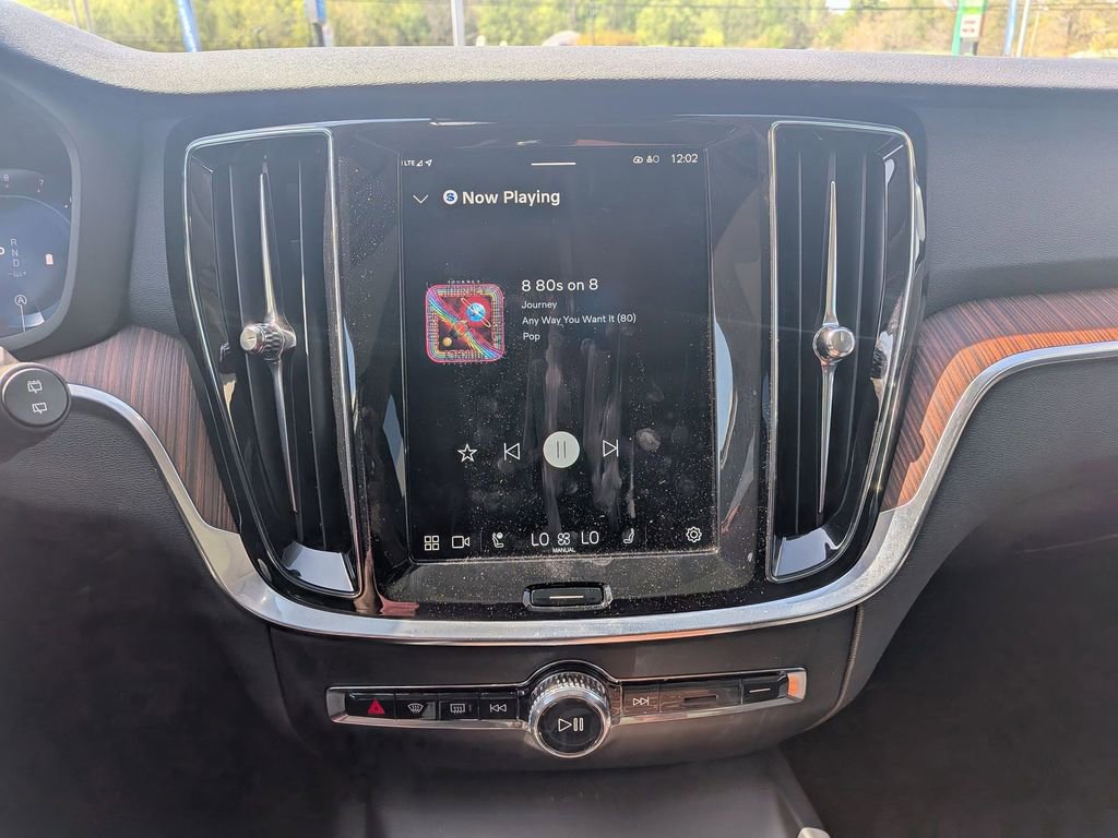 Used 2025 Volvo V60 B5 Cross Country Plus AWD/4WD image 24