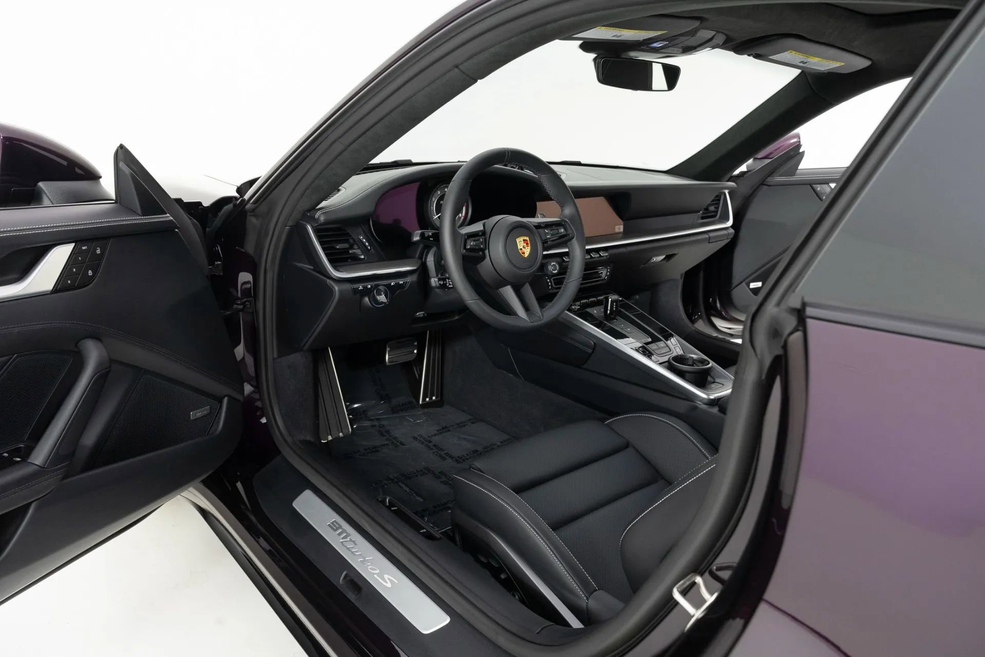 Used 2024 Porsche 911 Turbo S image 3