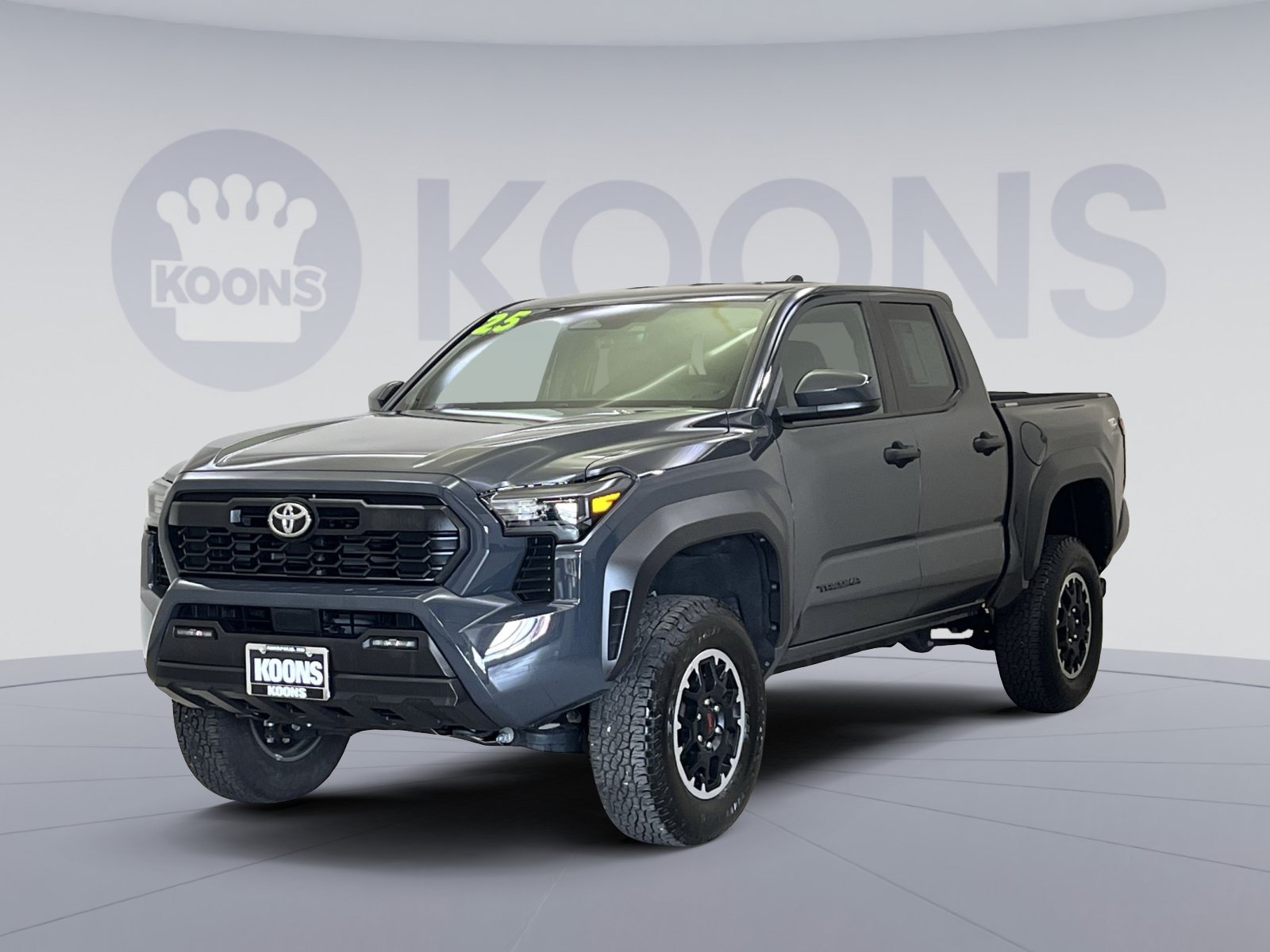 Used 2025 Toyota Tacoma TRD Off-Road AWD/4WD image 1