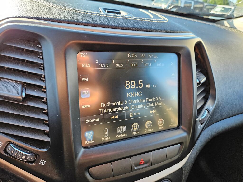 Used 2015 Jeep Cherokee Limited w/ Luxury Group image 26