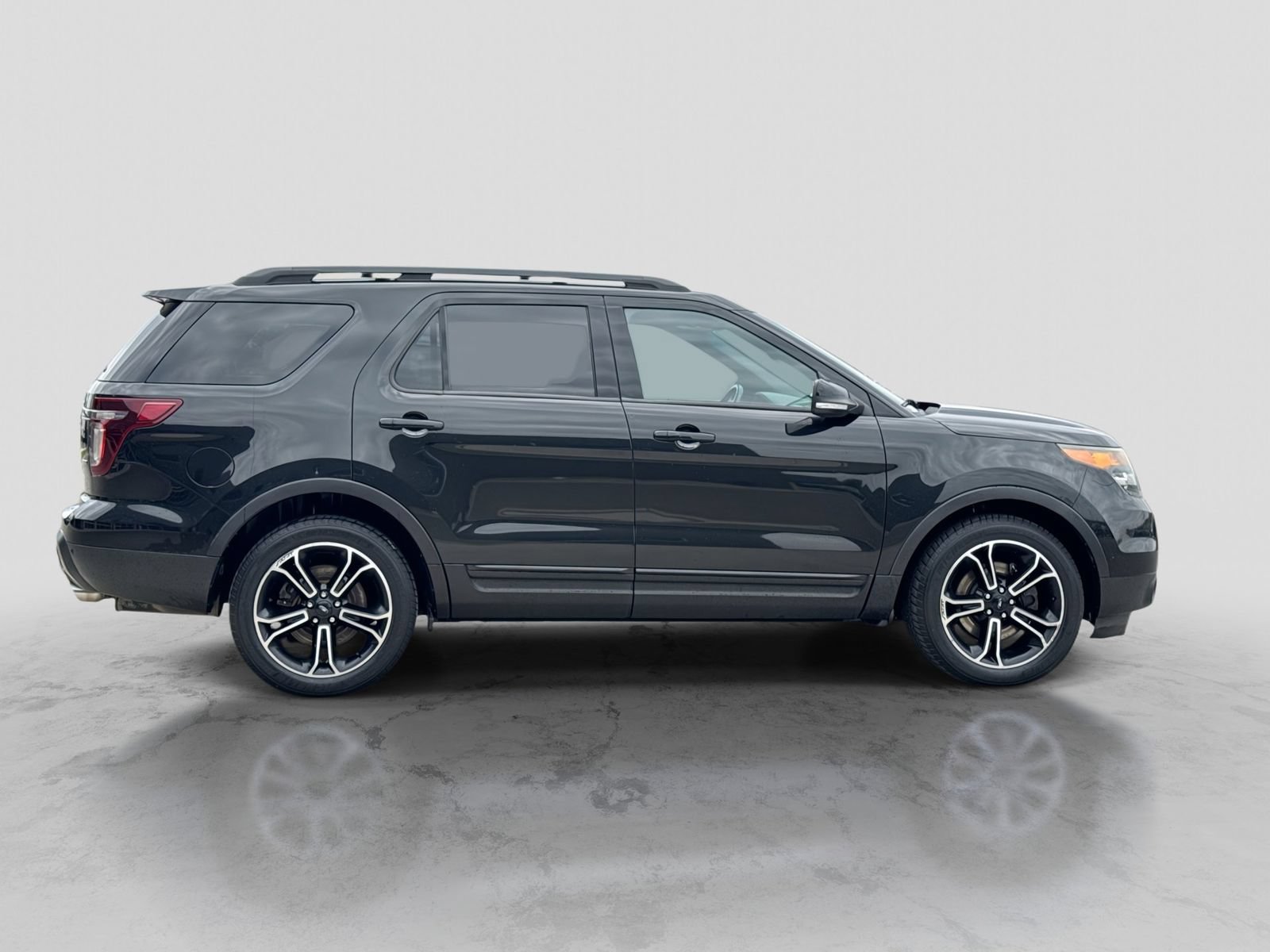 Used 2015 Ford Explorer Sport w/ Equipment Group 401A AWD/4WD image 9
