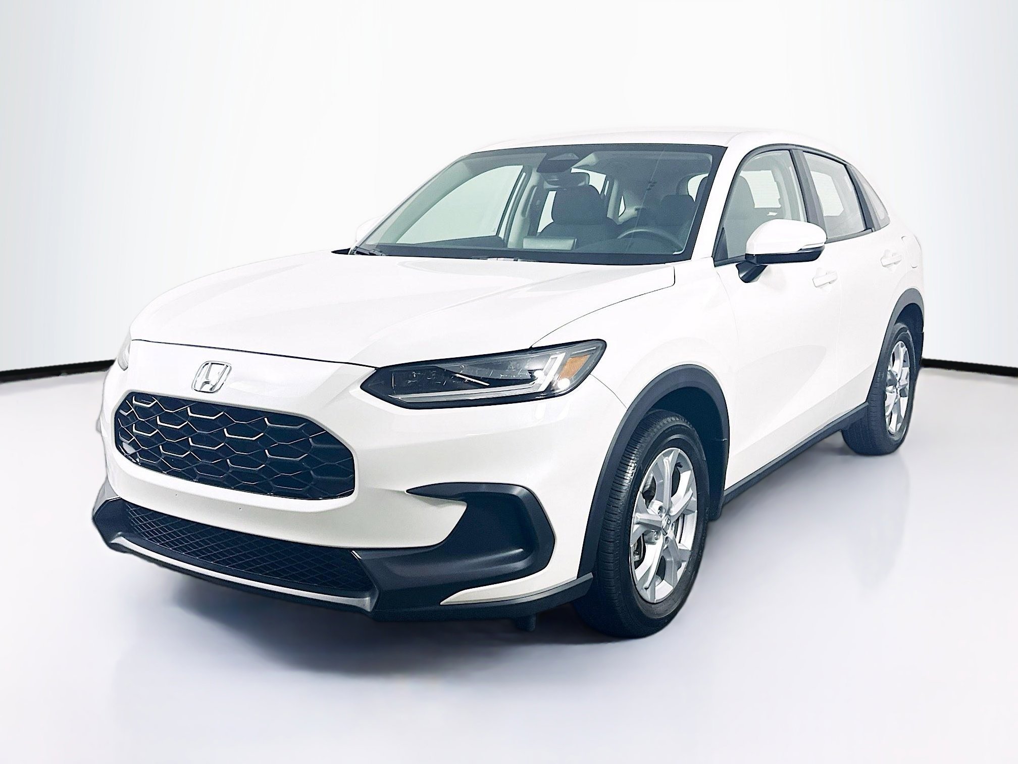 Used 2025 Honda HR-V LX image 3