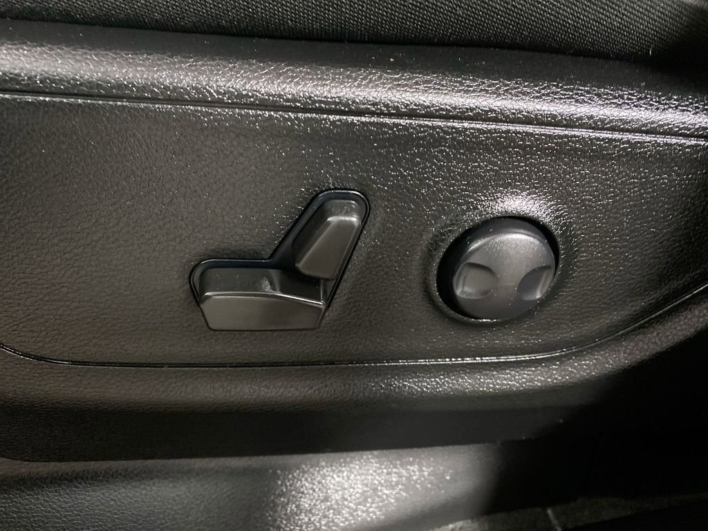 Used 2022 RAM 1500 Big Horn image 12