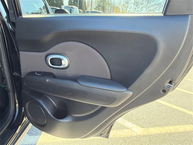 Used 2017 Kia Soul image 16