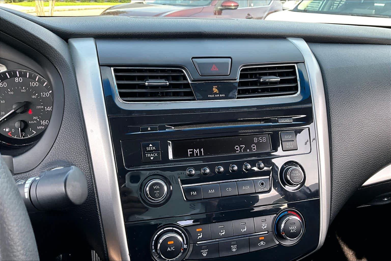 Used 2014 Nissan Altima 2.5 S FWD image 27