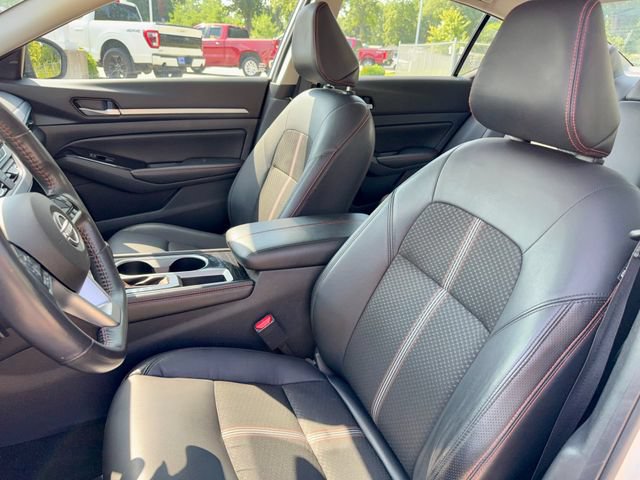 Used 2024 Nissan Altima 2.5 SR FWD image 13