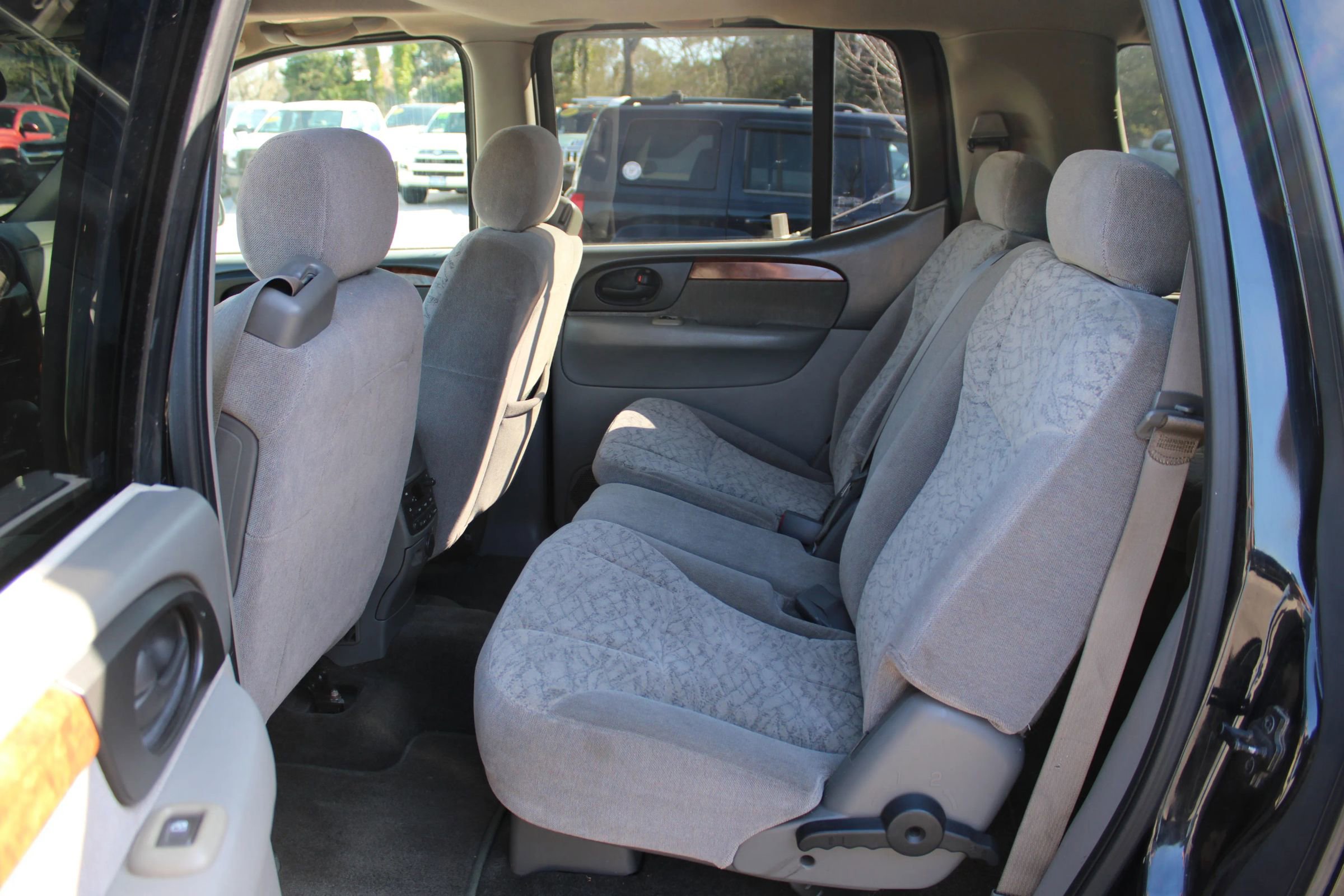 Used 2003 Isuzu Ascender S image 16