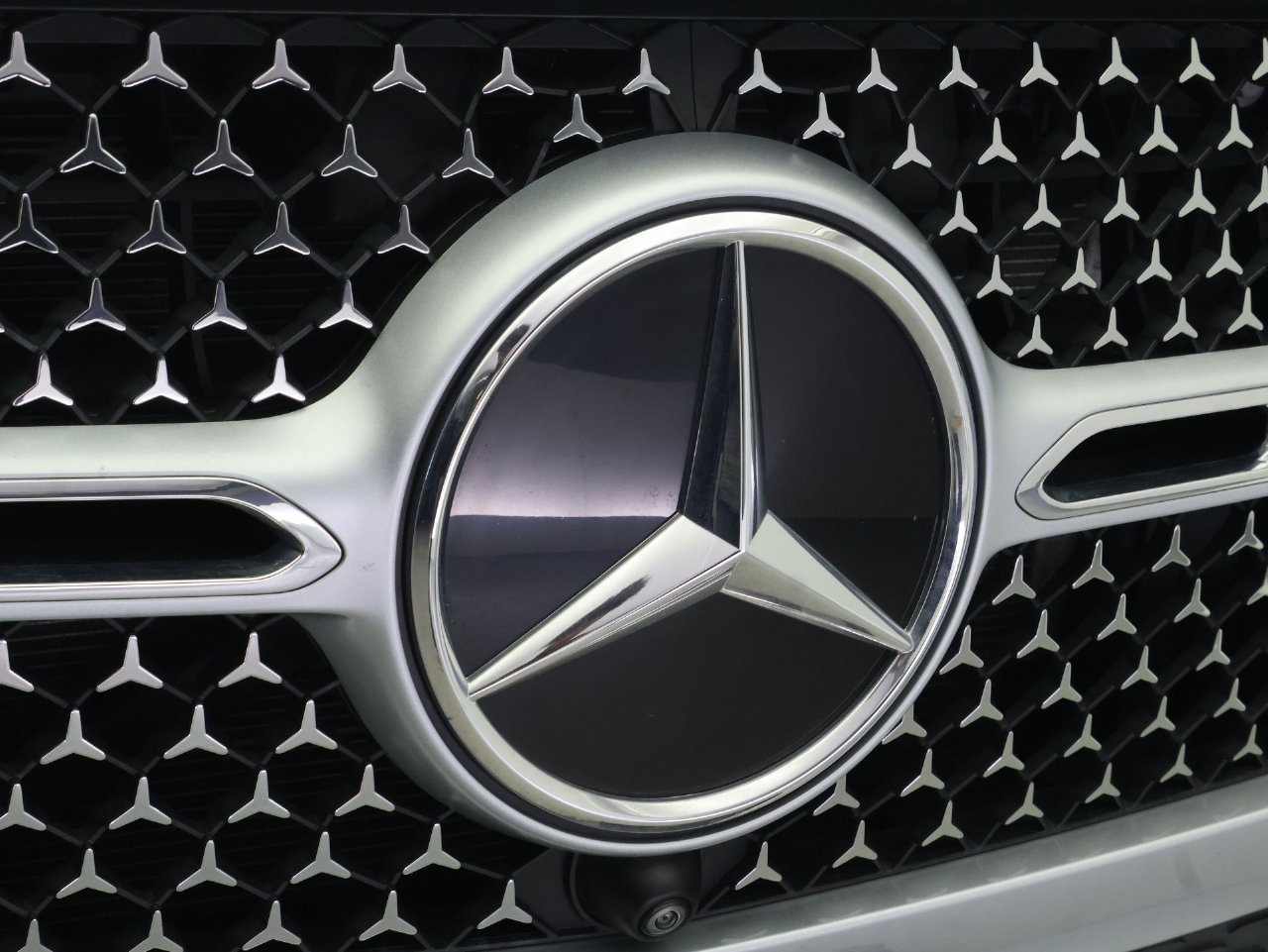 Certified 2024 Mercedes-Benz GLE 450e 4MATIC image 26