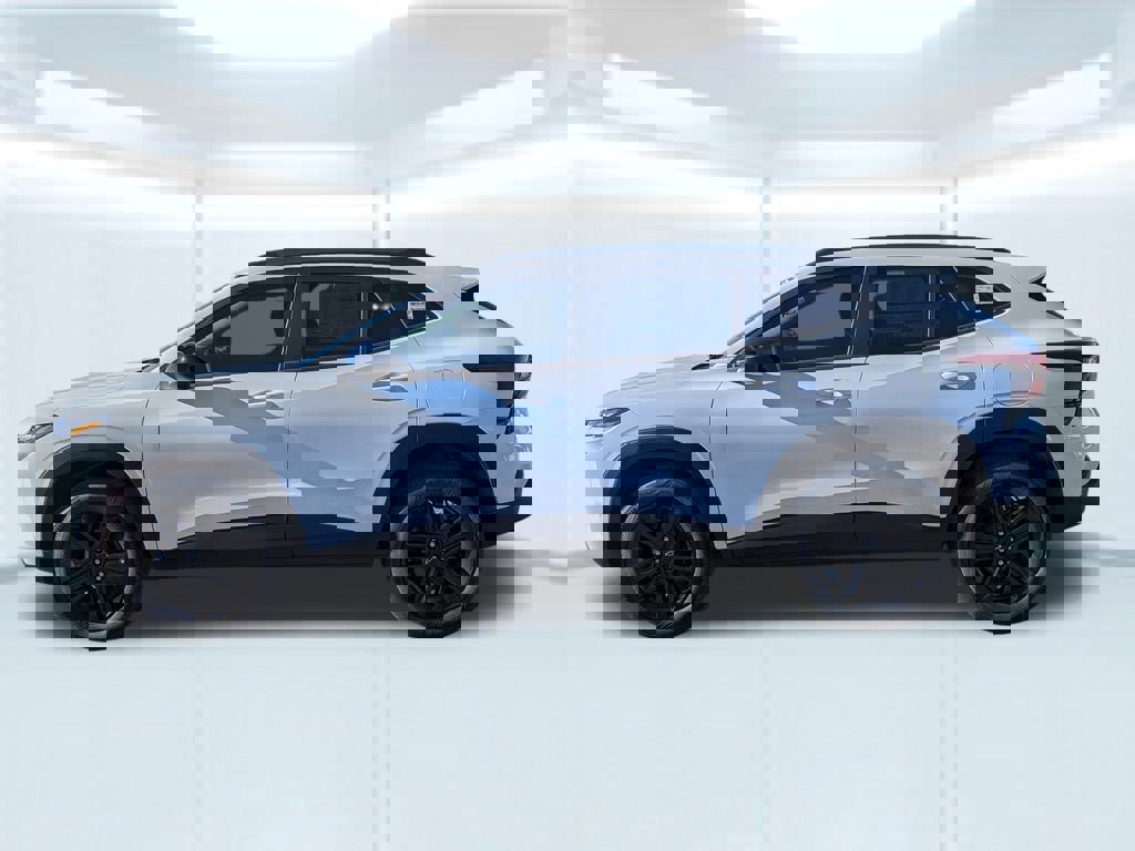 New 2026 Chevrolet Trax ACTIV w/ Driver Confidence Package image 2