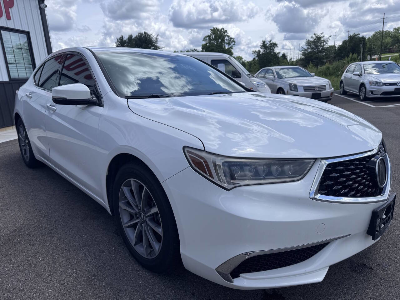 Used 2019 Acura TLX w/ Technology Package FWD image 4