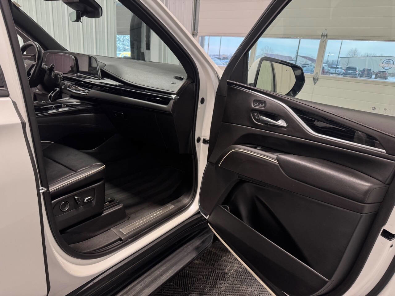 Used 2021 Cadillac Escalade Sport w/ Driver Assist Tech Package image 21