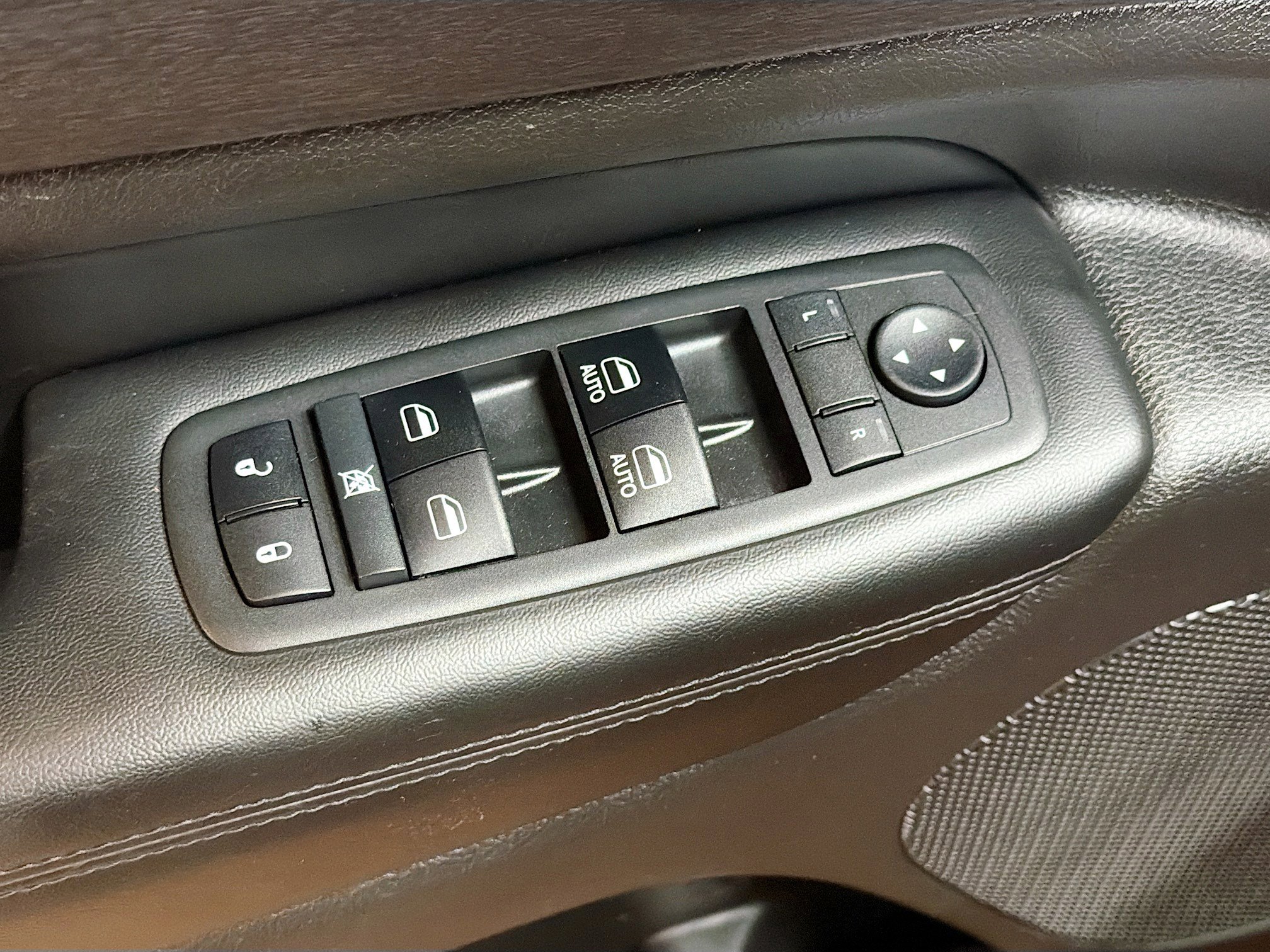 Used 2018 Jeep Grand Cherokee Altitude image 15