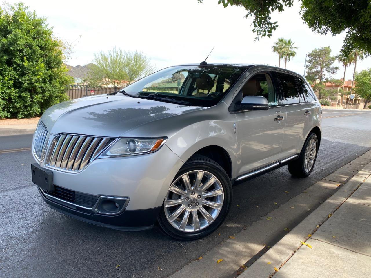 Used 2015 Lincoln MKX FWD w/ Equipment Group 101A image 5