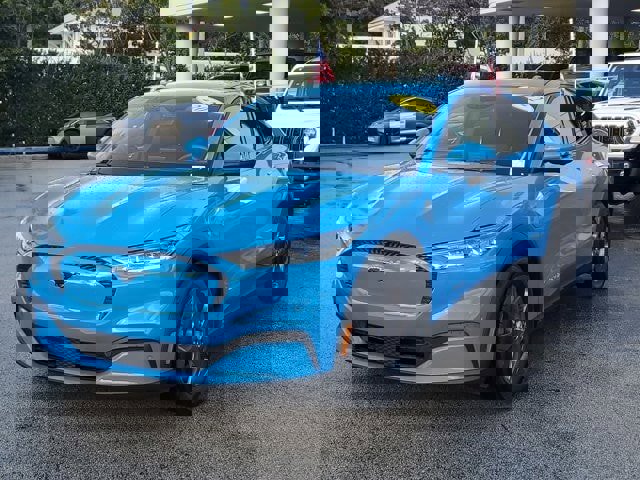 Used 2022 Ford Mustang Mach-E Select w/ Comfort/Technology Package image 3