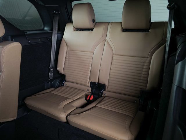 Certified 2025 Land Rover Discovery Dynamic SE AWD/4WD image 21