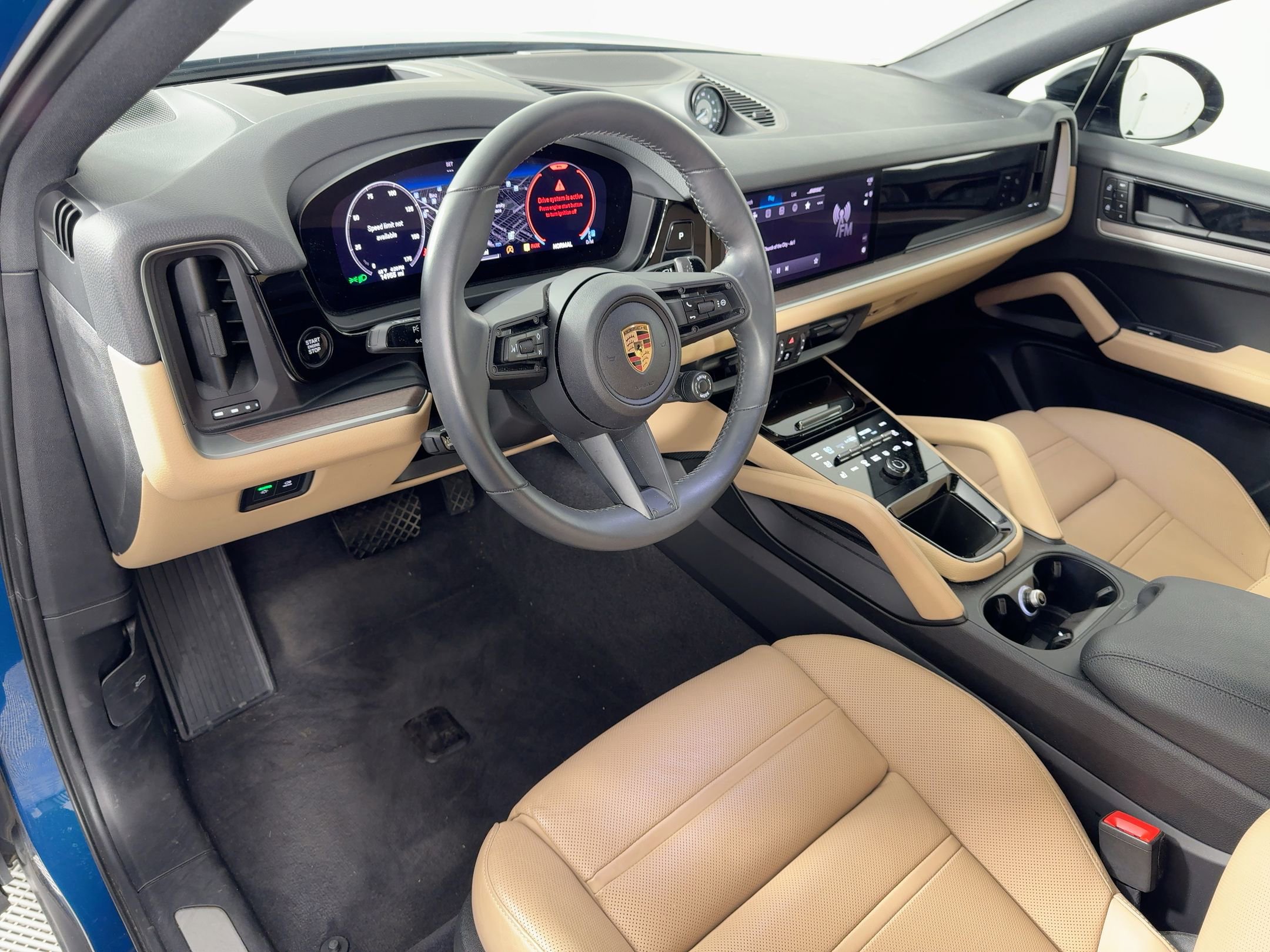 Certified 2025 Porsche Cayenne Coupe w/ Premium Package Plus image 4