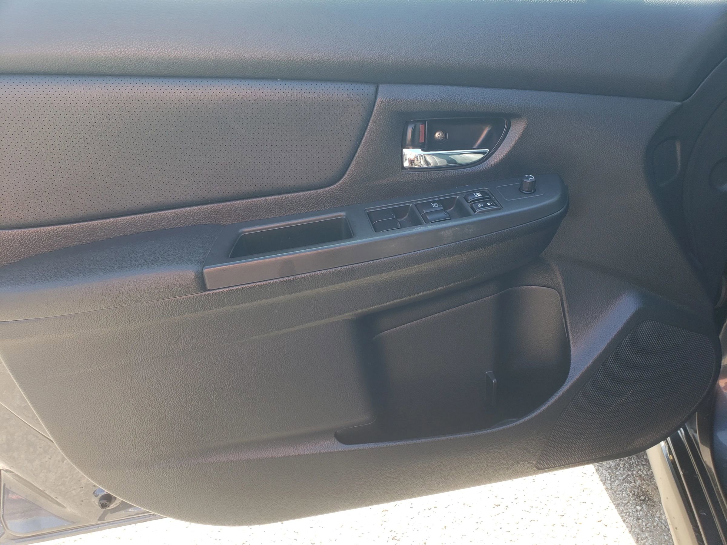 Used 2013 Subaru Crosstrek 2.0i Limited w/ Popular Pkg 1 image 14