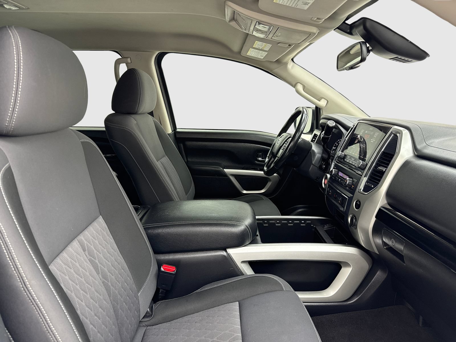 Used 2021 Nissan Titan SV w/ SV Convenience Package RWD image 41