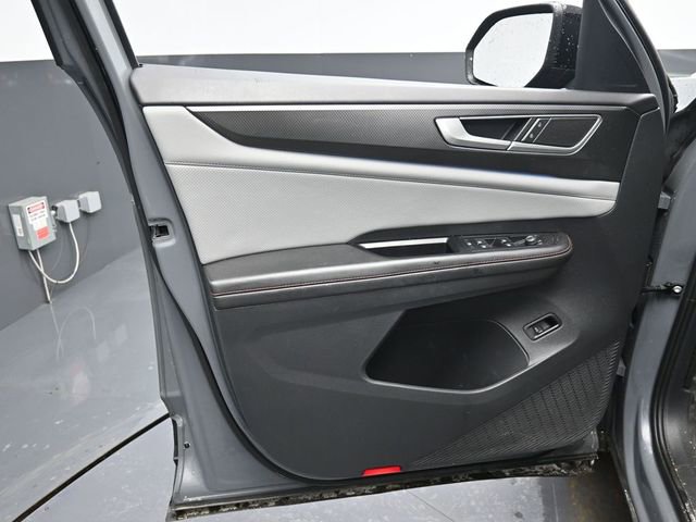 Used 2024 Volkswagen Atlas Peak Edition SEL image 11