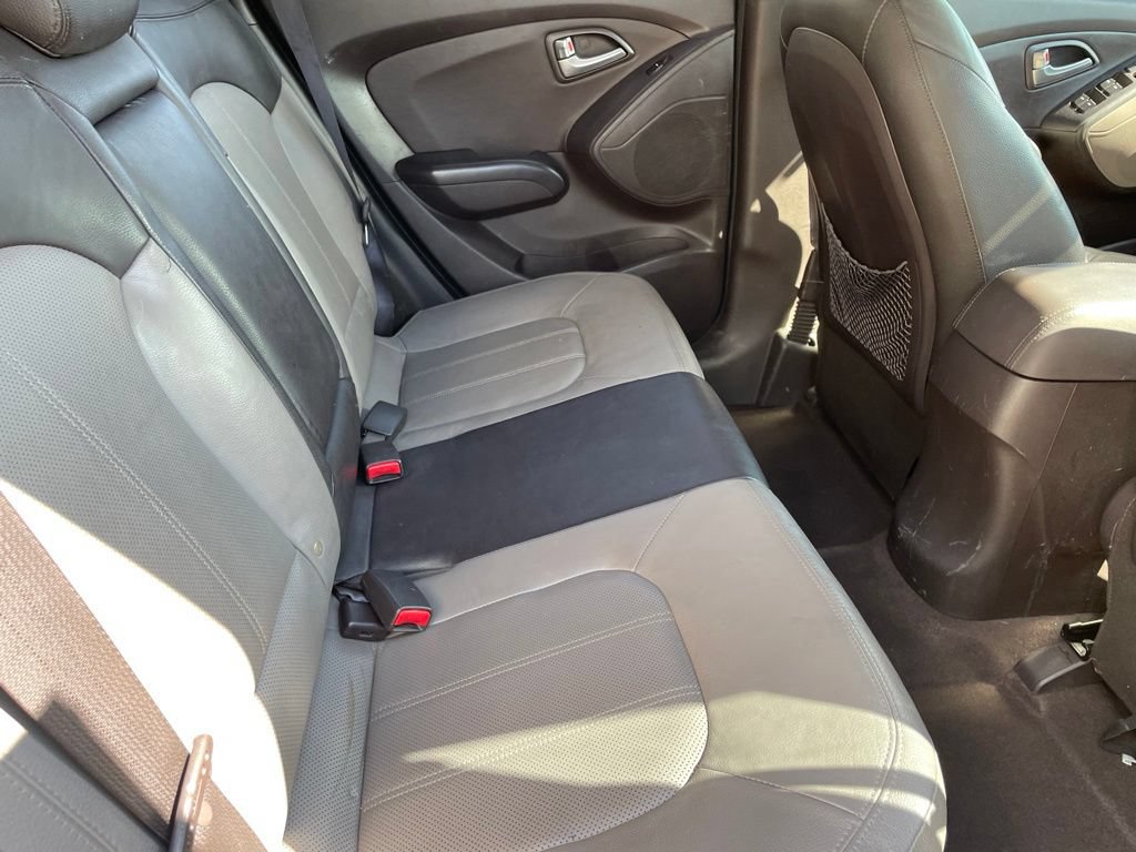 Used 2011 Hyundai Tucson Limited FWD image 20