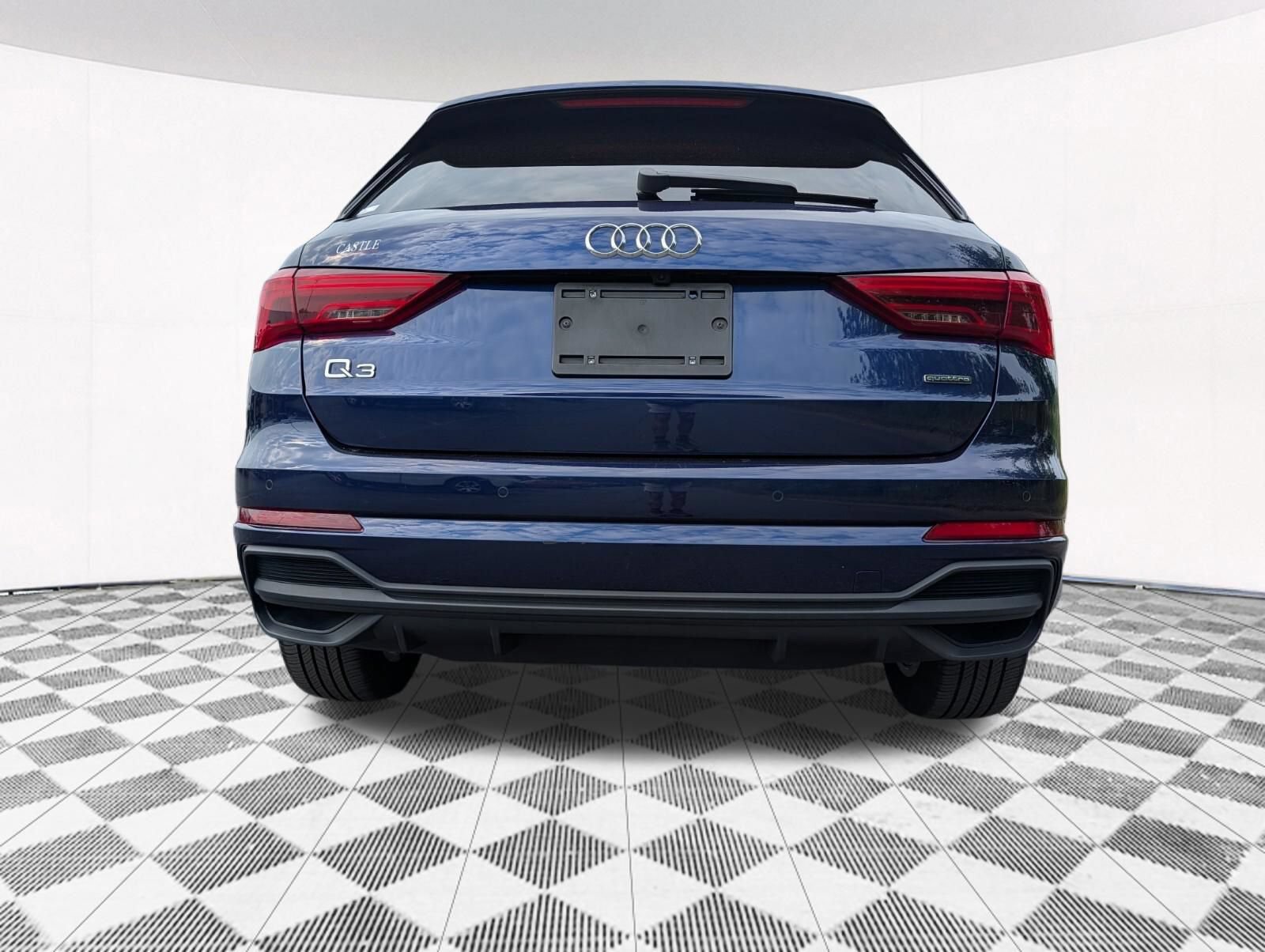 Used 2025 Audi Q3 2.0T Premium AWD/4WD image 11