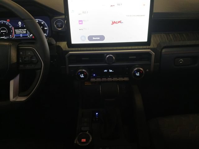 Used 2026 Toyota 4Runner Platinum AWD/4WD image 3