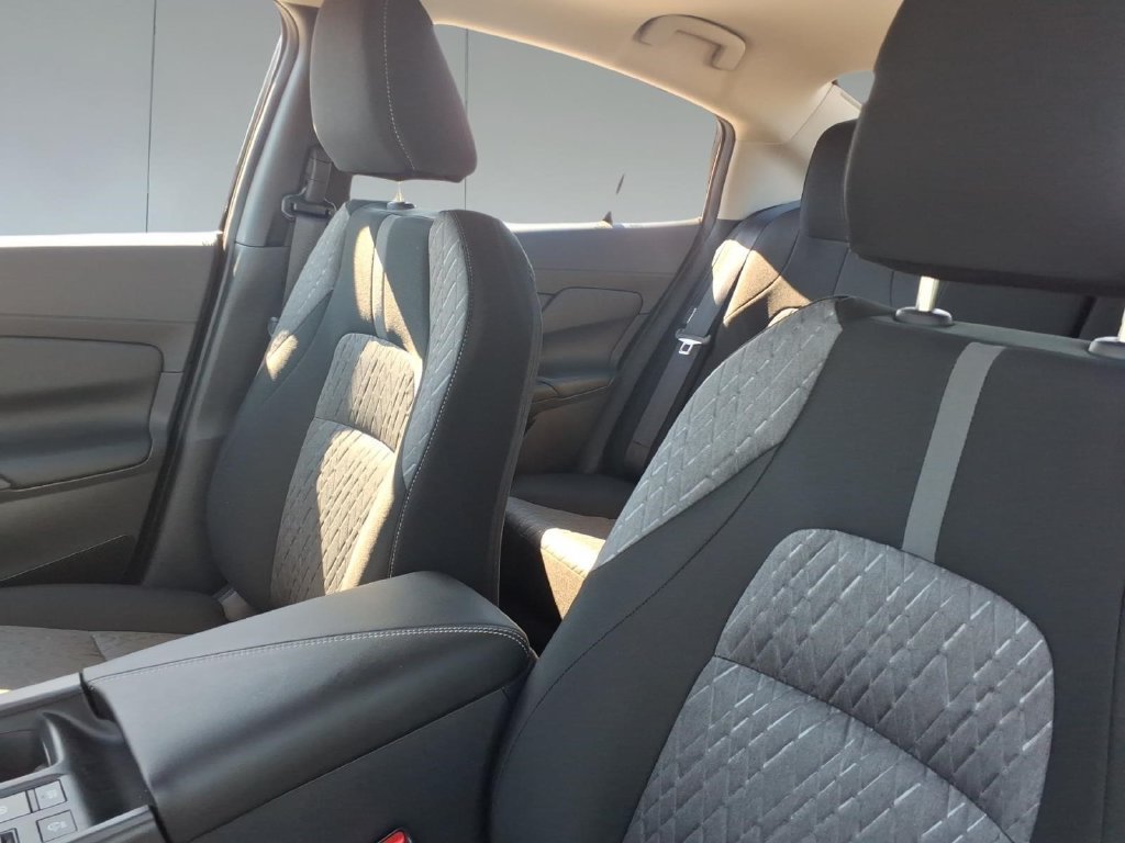 New 2027 Nissan Sentra SV w/ SV Convenience Package FWD image 17