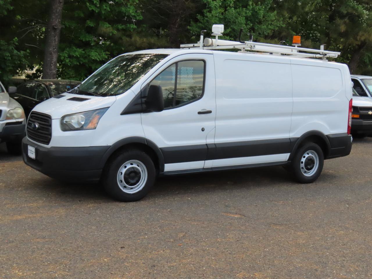 Used 2015 Ford Transit 150 130 Low Roof RWD image 2