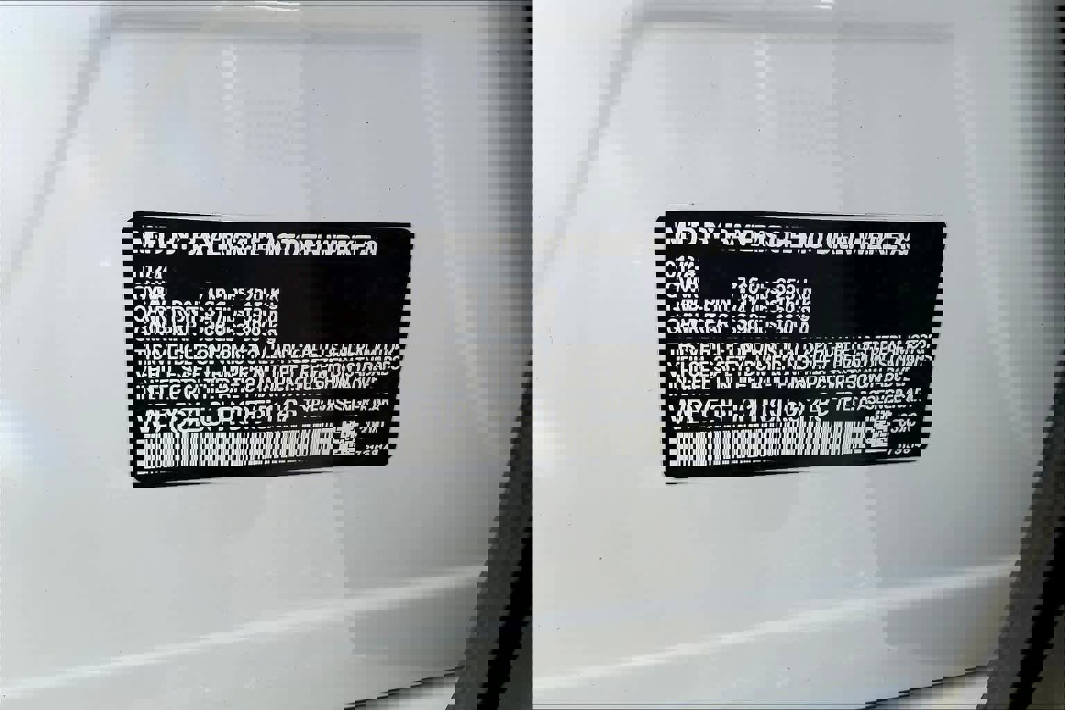 Certified 2024 BMW i7 xDrive60 w/ Premium Package 2 image 17