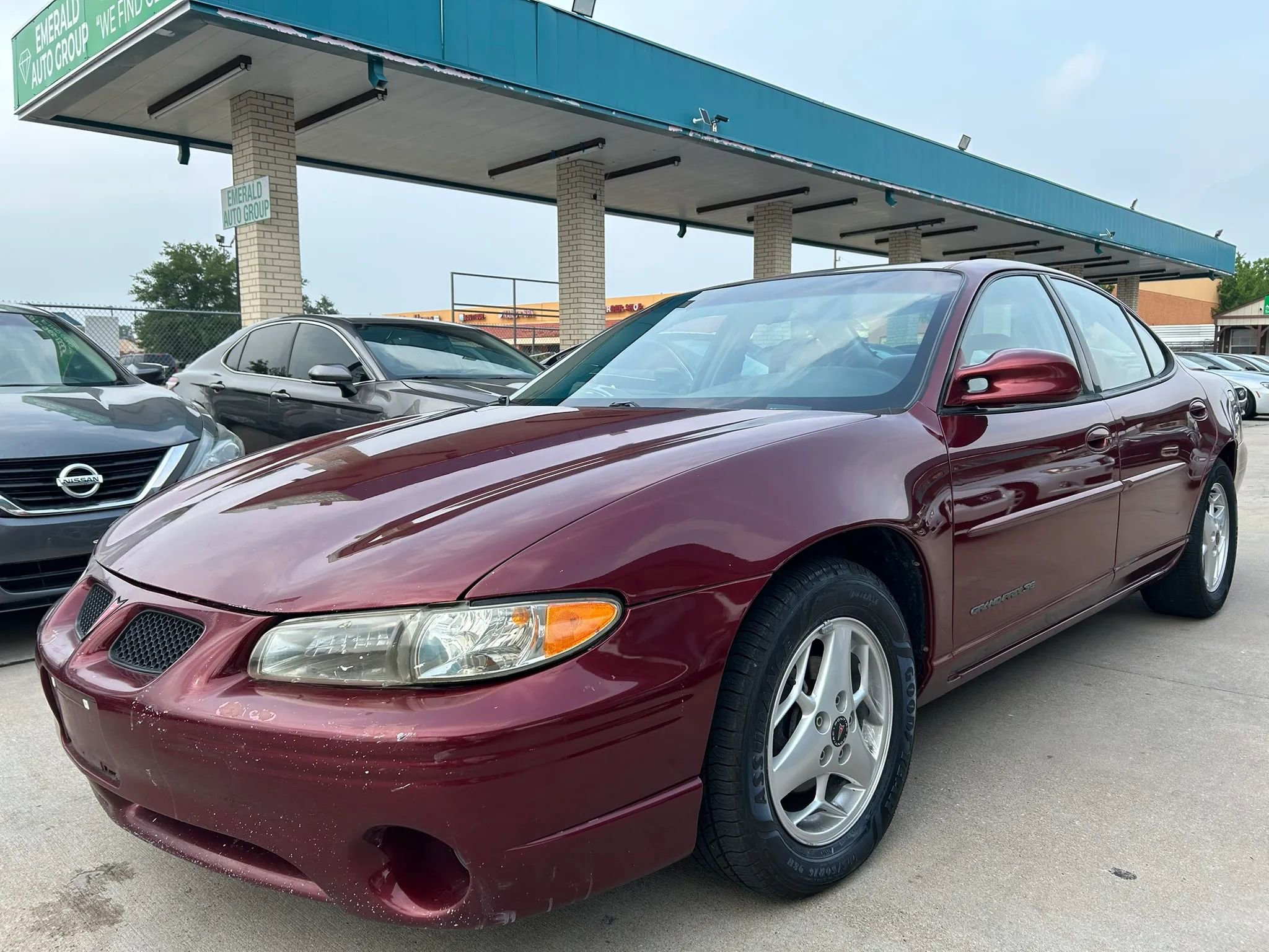 Used 2003 Pontiac Grand Prix SE w/ Equipment Group FWD image 1