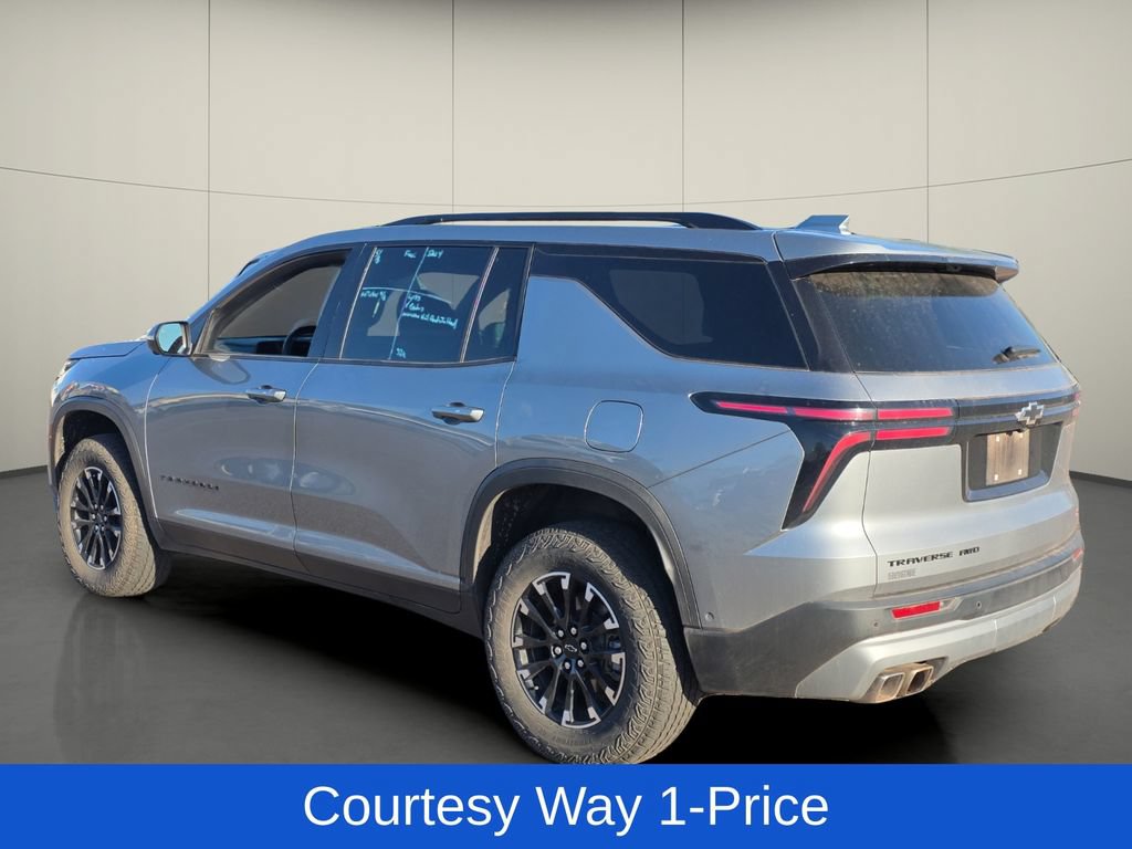 Used 2024 Chevrolet Traverse Z71 w/ Enhanced Driving Package AWD/4WD image 5