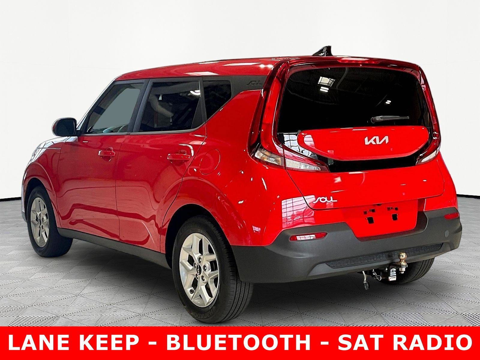 Used 2022 Kia Soul LX w/ Technology Package FWD image 4